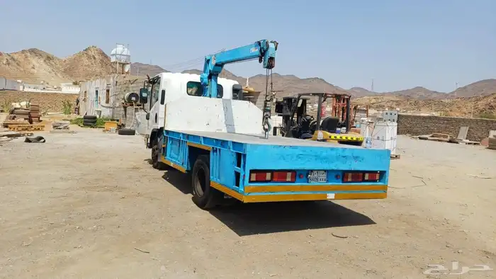 للبيع ديانه إيسوزو 2009 مع ونش تودانو 4