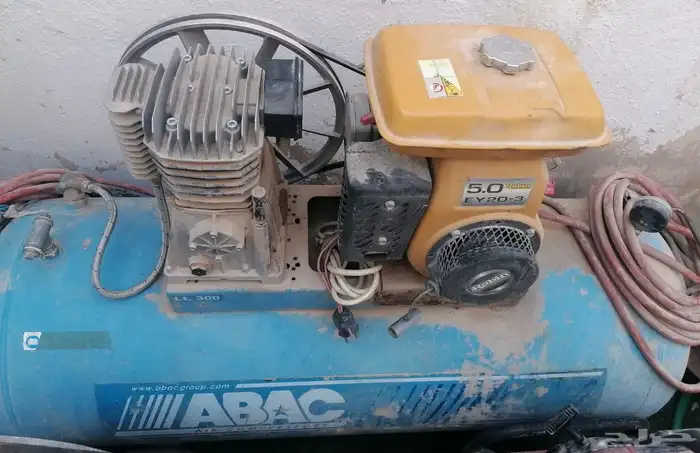 كمبروسر  ABAC هواء بانزين حجم كبير 300 او ماطور هواء ايطالي 0