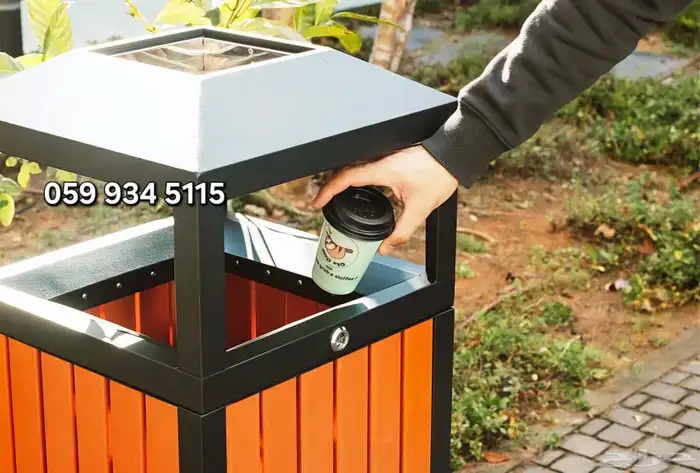 سلات مهملات مدرسة ملعب بادل حدائق كلية مشفى مول مقهى مطعم 15