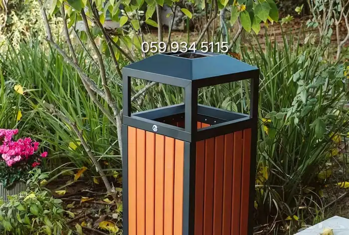 سلات مهملات مدرسة ملعب بادل حدائق كلية مشفى مول مقهى مطعم 0