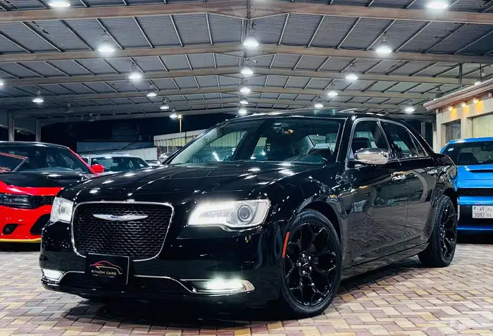 كرايزلر 2019 V6 Sفل (بحالة ممتازة) 0