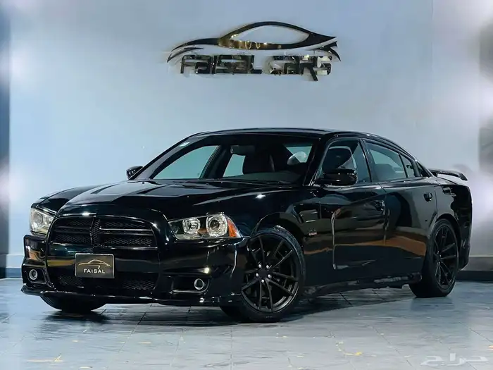 تشارجر 2014 RT v8 نظيف وبحاله ممتازه 1