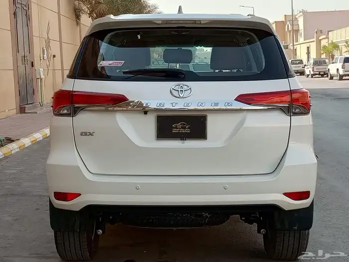 تويوتا فور شنر 2020 GX بنزين 4 سلندر دبل اوتوماتيك نظيف جدا 9