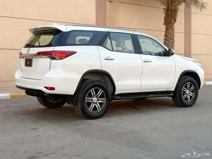 تويوتا فور شنر 2020 GX بنزين 4 سلندر دبل اوتوماتيك نظيف جدا 10