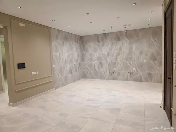 شقق تمليك فاخرة ولي العهد 1 داخل الحد 5 غرف ب 470 8