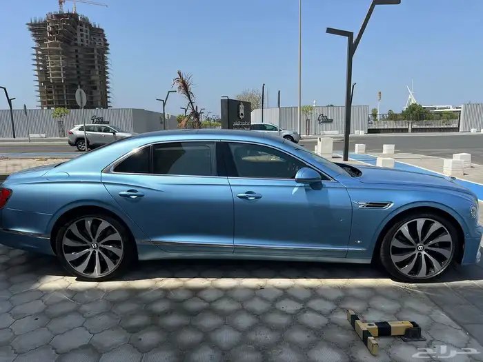 بنتلي فلاينج سبير 2022 V8 3