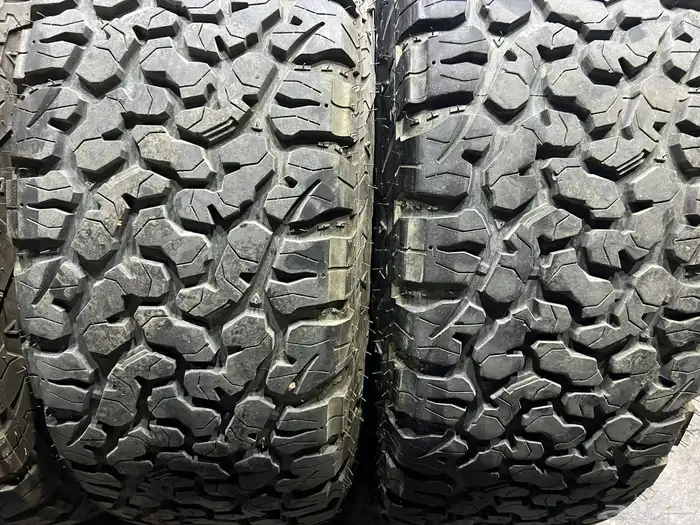 جنوط برايد مع كفرات ودواي نص حجري مقاس 285 70 17 9