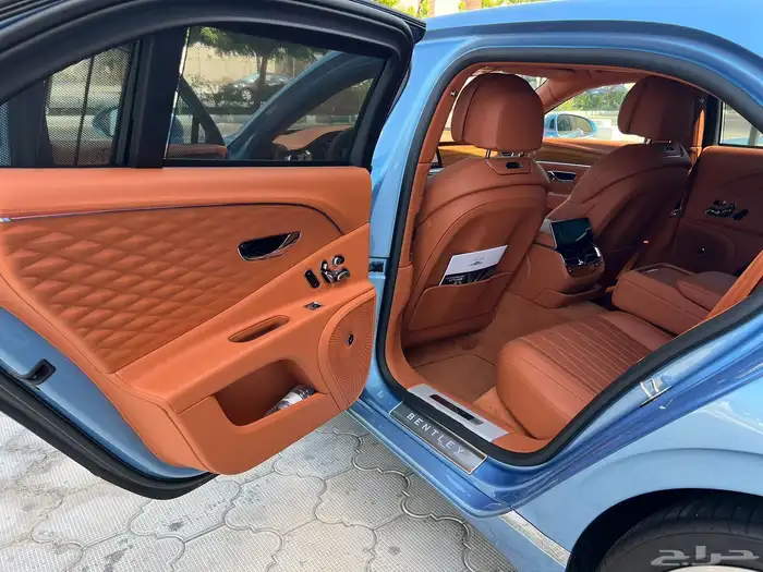 بنتلي فلاينج سبير 2022 V8 14