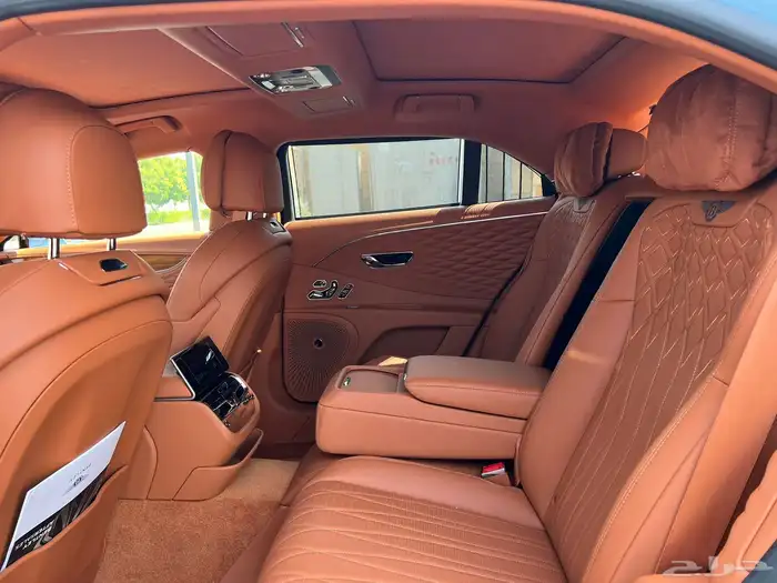 بنتلي فلاينج سبير 2022 V8 16