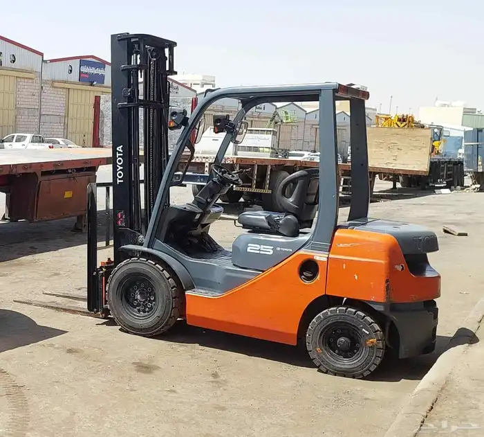 رافعات شوكية للايجار Forklifts for rent 1