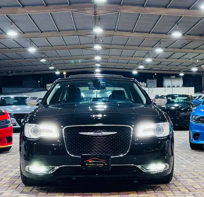 كرايزلر 2019 V6 Sفل (بحالة ممتازة) 2