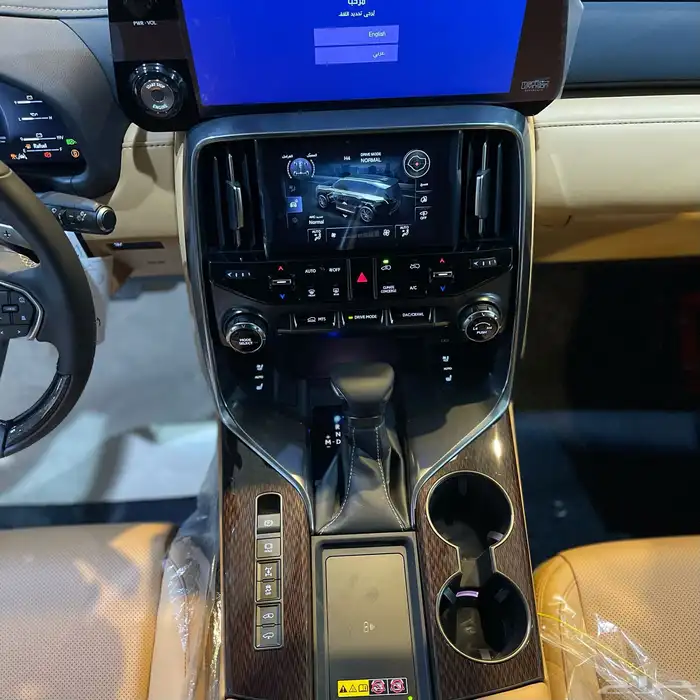 لكزس LX600 Bb 2025 متوفر ابيض واسود داخلي احمر وجملي 26