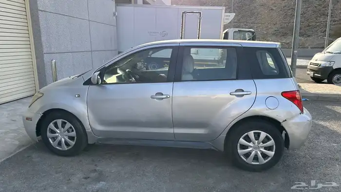تويوتا xa 2004 0
