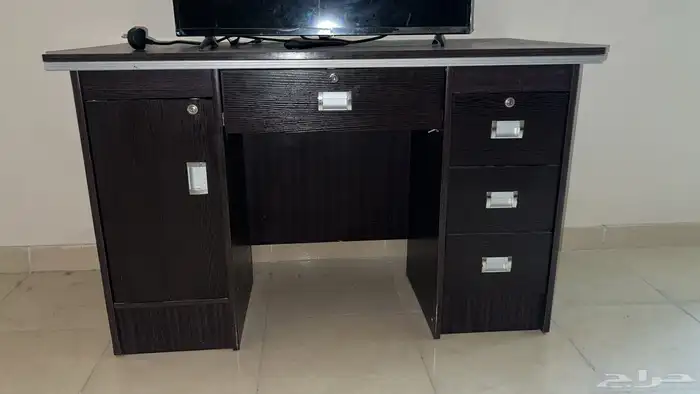 مكتب للبيع 1