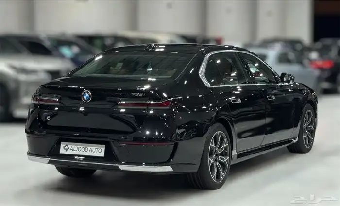 مواصفات عالية BMW 735i 2026 4