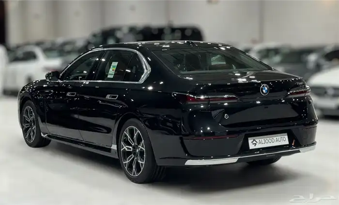 مواصفات عالية BMW 735i 2026 3