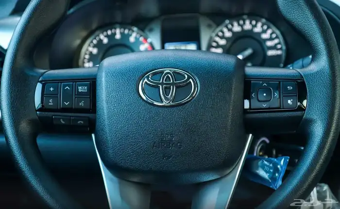 تويوتا هايلكس غمارتين GLX. 2بنزين موديل2025 21