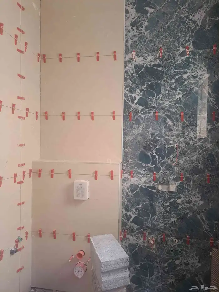 مبلط بلاط السيراميك 5