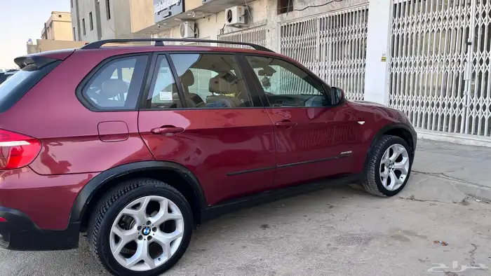 للبدل bmw X5 لسكويا او برادو 4