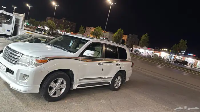 جيب لاند كروزر بريمي 2015 0