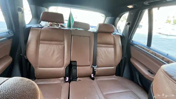للبدل bmw X5 لسكويا او برادو 1