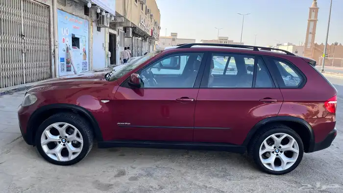 للبدل bmw X5 لسكويا او برادو 2