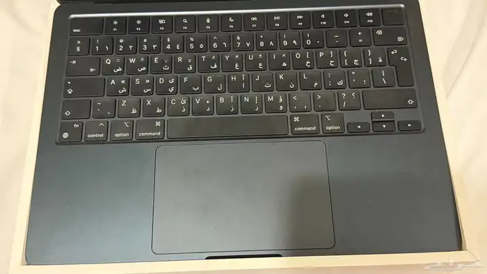 ماك بوك اير 512 قيقا استخدام 3 اشهر متقاطعه اللون كحلي 3