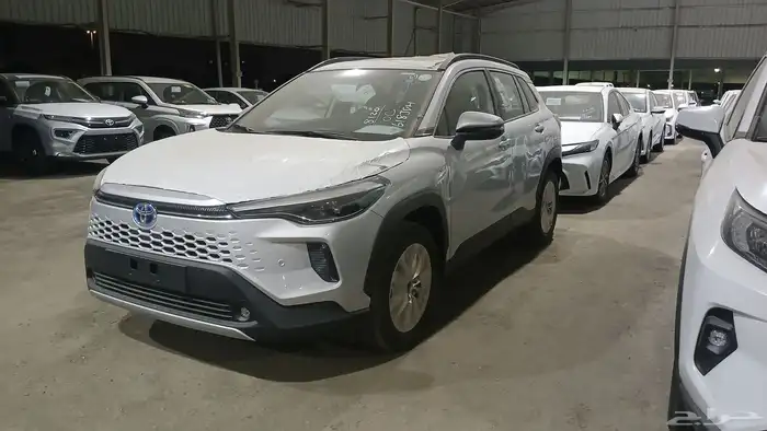 تويوتا كورولا كروس هايبرد 2025 جديدة 0