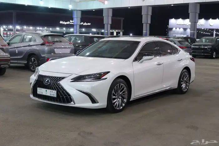 لكزس ES350 نص فل 2024 مستخدم وارد البريمي بسعر 189.000 2