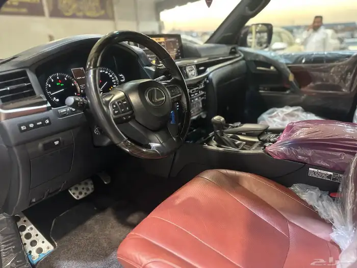 جيب لكزس LX570 سبورت 2020 فطيمي على الشرط 45