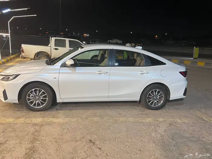 تويوتا يارس 2023 ابيض 0