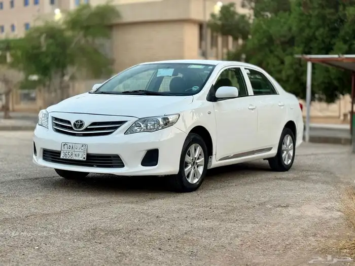 للبيع كورلا 2012 (XLI 1.6) نص فل ((نظيفة)) 2