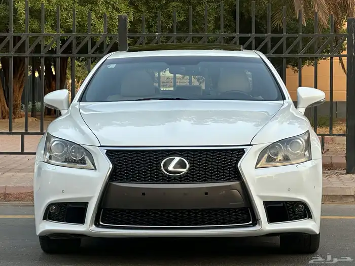 لكزس LS460 موديل 2013 سعودي اسبورت 14