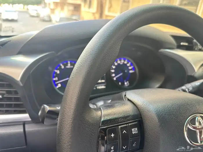 تم البيع هايلوكس 2016 غمارتين دبل مخزنة تم البيع 15