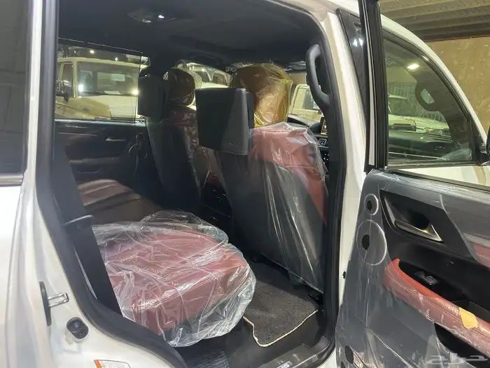 جيب لكزس LX570 سبورت 2020 فطيمي على الشرط 38