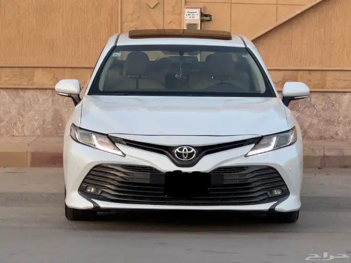 للبيع تويوتا كامري 2019 السعر 70الف 2