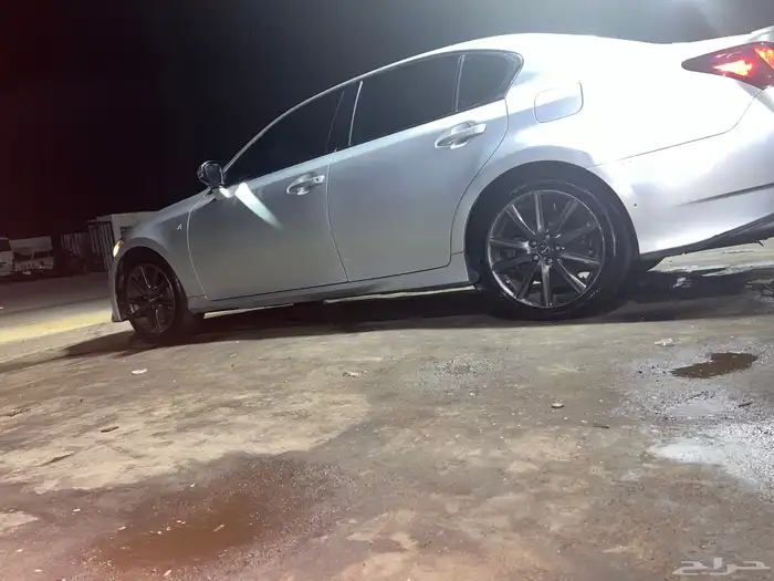 لكزسGs350 Fsport (لوح اماراتية) 1