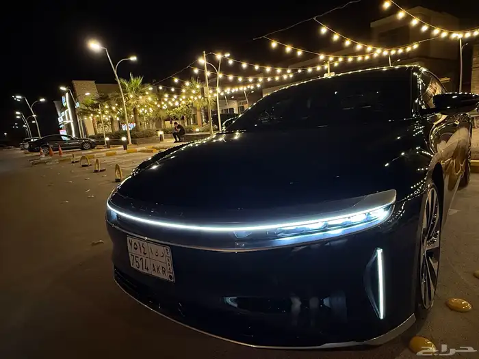 Lucid Air Touring   فخامة كهربائية بمواصفات عالية 45