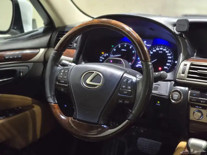 لكزس LS460-L موديل 2014 بحاله ممتازه 14