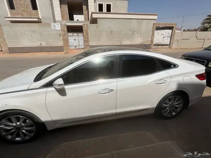 أزيرا 2014 للبيع مالك اول 7