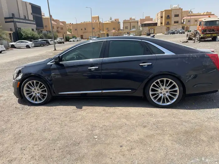 كاديلاك XTS4للبيع 2013 2