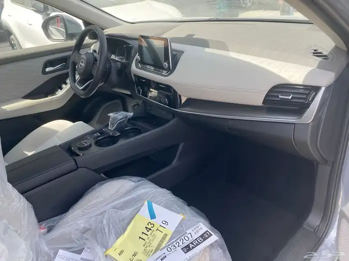 نيسان اكس تريل SV دبل 7 مقاعد سعودي 2025 5