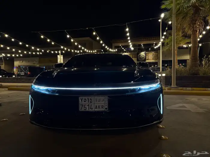 Lucid Air Touring   فخامة كهربائية بمواصفات عالية 48