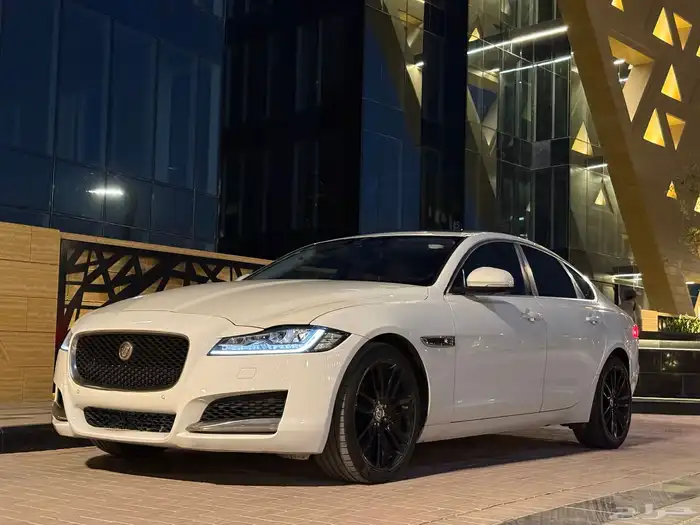 جاكوار XF 2018 1