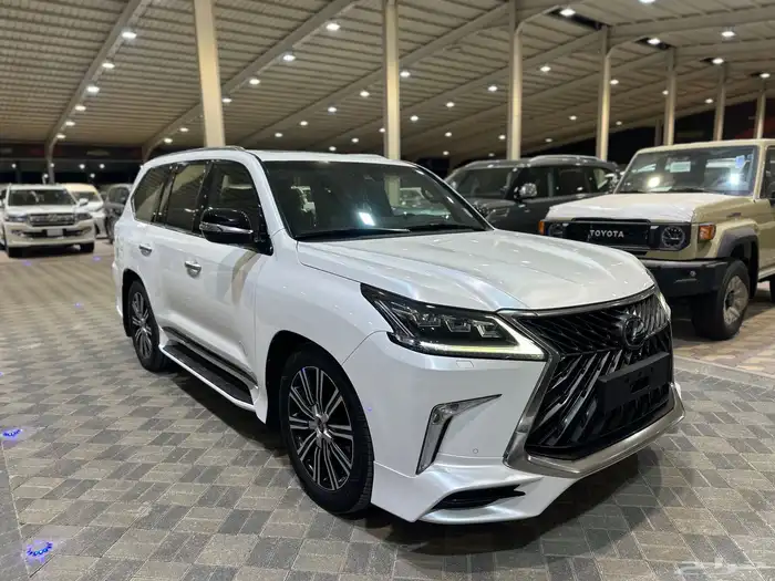جيب لكزس LX570 سبورت 2020 فطيمي على الشرط 2