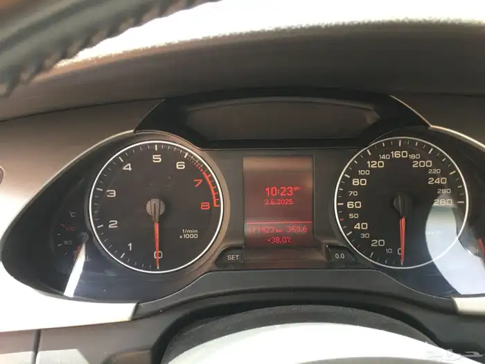 اودي إيه 4 للبيع Audi A4 for Sale 8