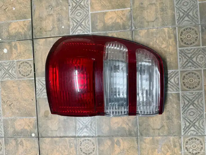 اسطبات لاندكروزر 1