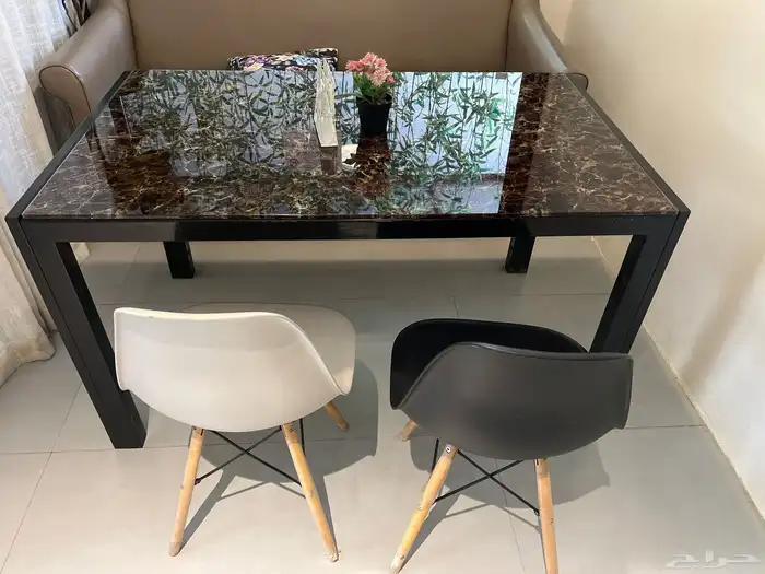 اثاث كنبات وطاولات للبيع 2