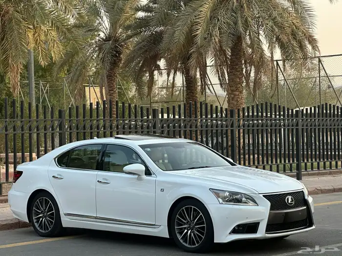 لكزس LS460 موديل 2013 سعودي اسبورت 1