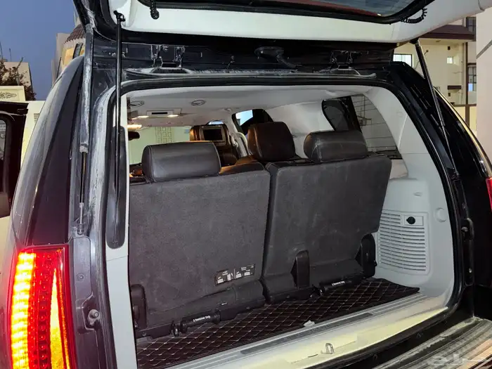 CADILLAC ESCALADE PLATINUM 8